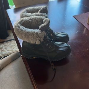 UGG Waterproof Adirondack boots.   Only worn 5 times!